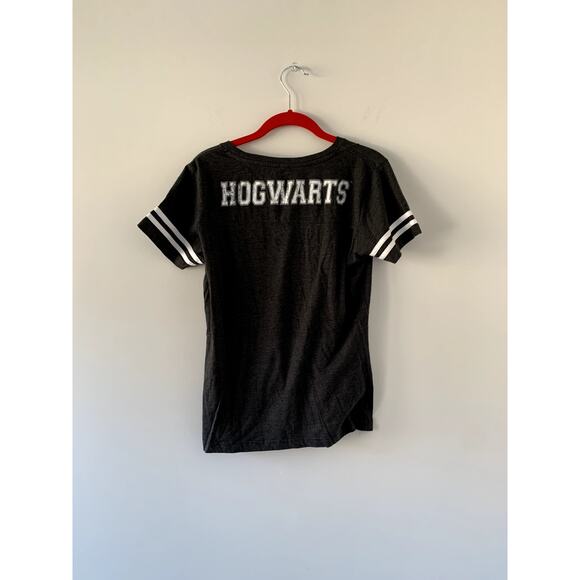 Wizarding World of Harry Potter Hogwarts T Shirt Size Small - Picture 4 of 4